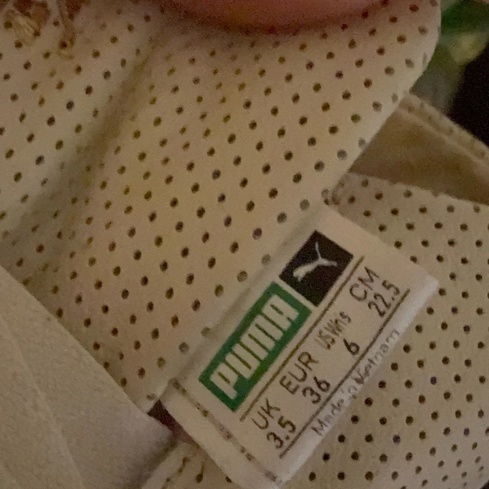 NWOT Puma White Perforated Sneakers Size 6 - Picture 2 of 4